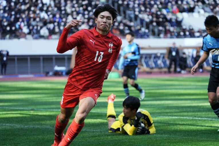 【Jリーグをスルーした天才たち】ボルシアMGの福田師王（20歳）。写真は神村学園高時代。昨年卒業後に渡独、昨季トップチームデビュー　©Getty Images