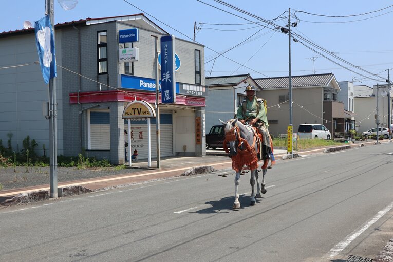 宵乗り行列での本田博信さんとイーストフォンテン