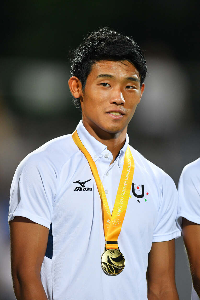 2017年、守田が大学4年のとき。ユニバーシアード日本代表に選ばれ、金メダルを獲得　©AFLO