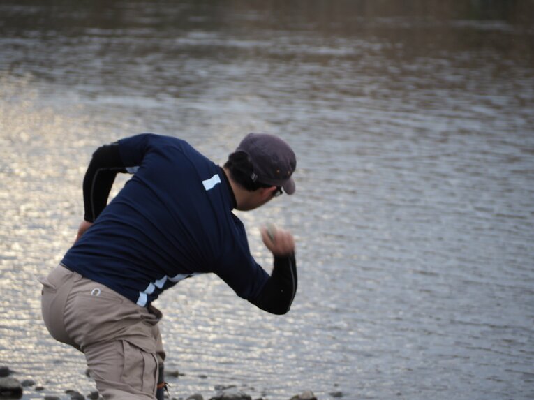 スピードを出すため、フォームはアンダースローから、よりサイドスロー気味に変更したという　photograph by Yu Saito