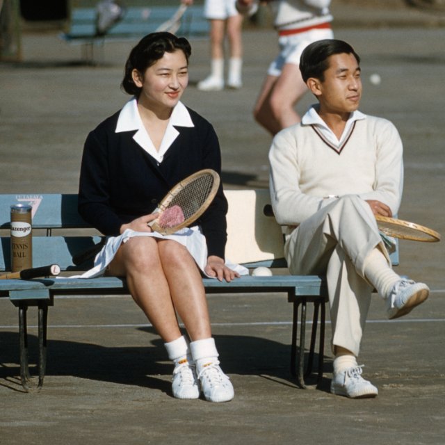 皇室とテニス「美智子さまとペアを組んで…」「いいフォアーハンドをドンドン打たれる」招待選手たちが明かす“上皇ご夫妻との秘話”