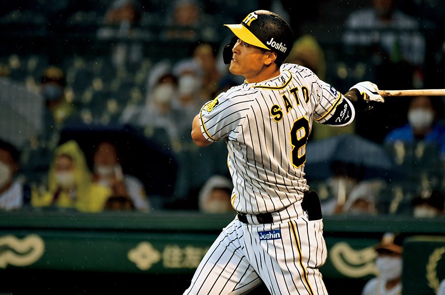 佐藤輝明「面白くなければプロじゃない」~新時代の咆哮~<Number Web> photograph by Hideki Sugiyama