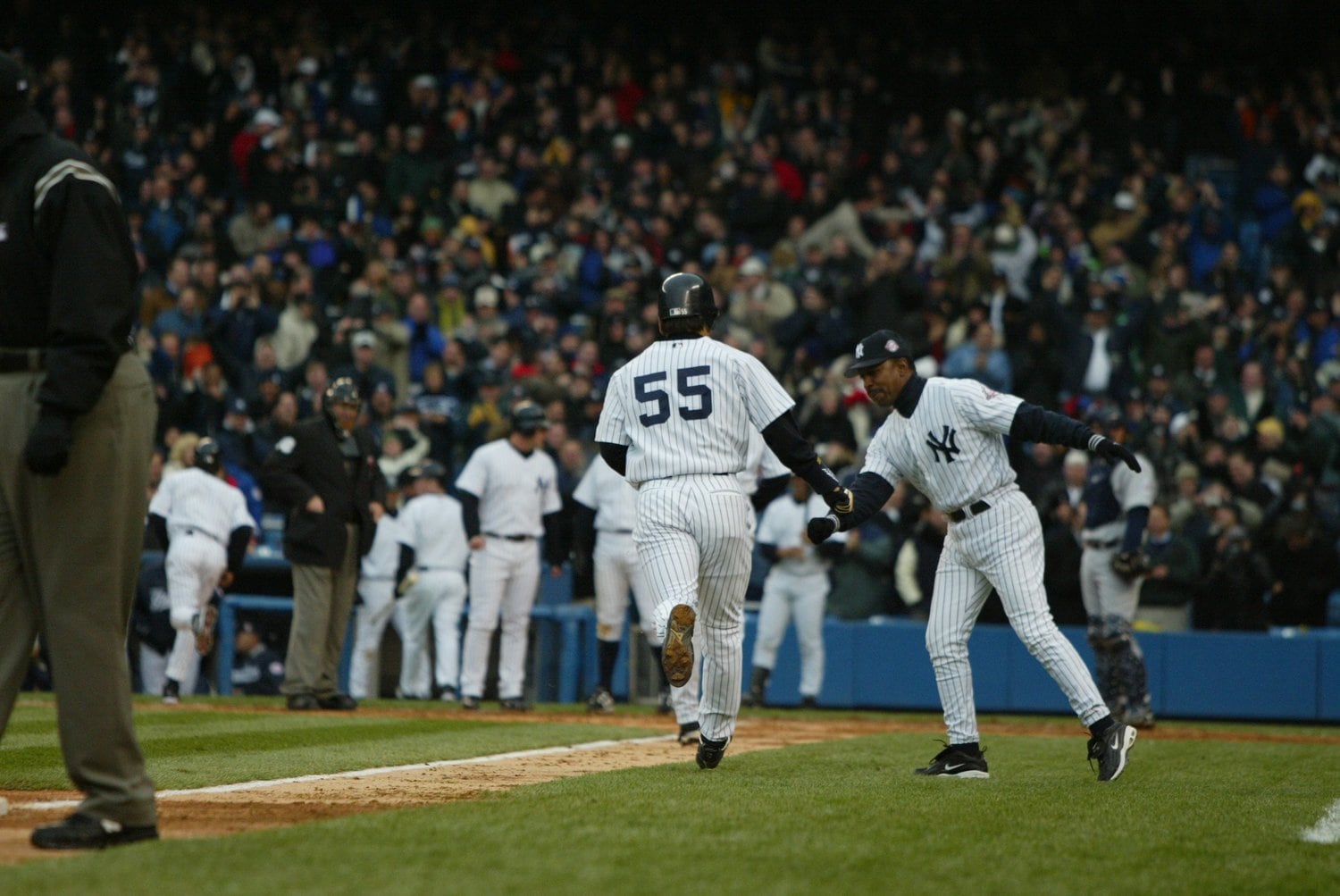 2003年4月8日、松井の本拠地デビュー戦。ライトスタンドに満塁弾を叩き込んだ ©Naoya Sanuki