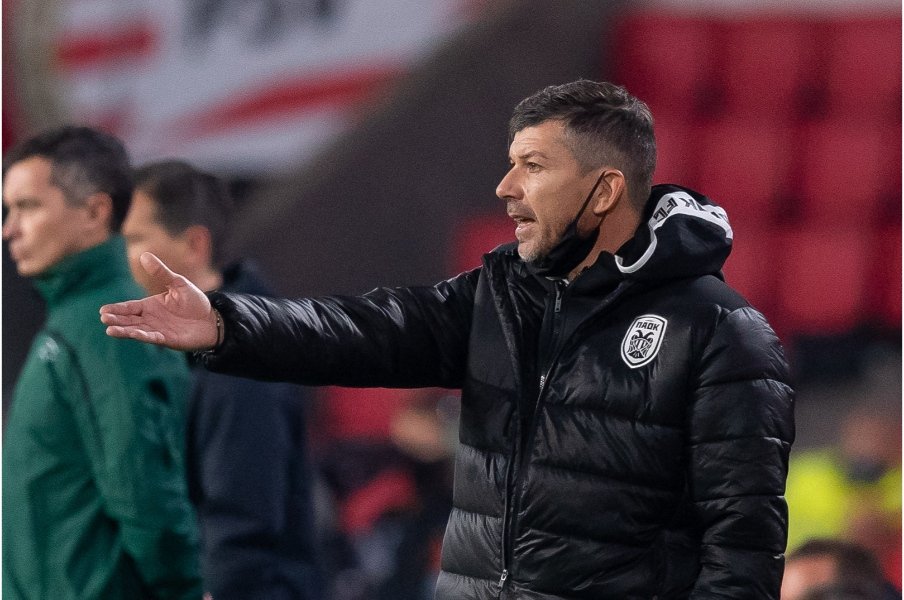 パブロ・ガルシア監督は今季ELで指揮したものの不安が残る©Getty Images