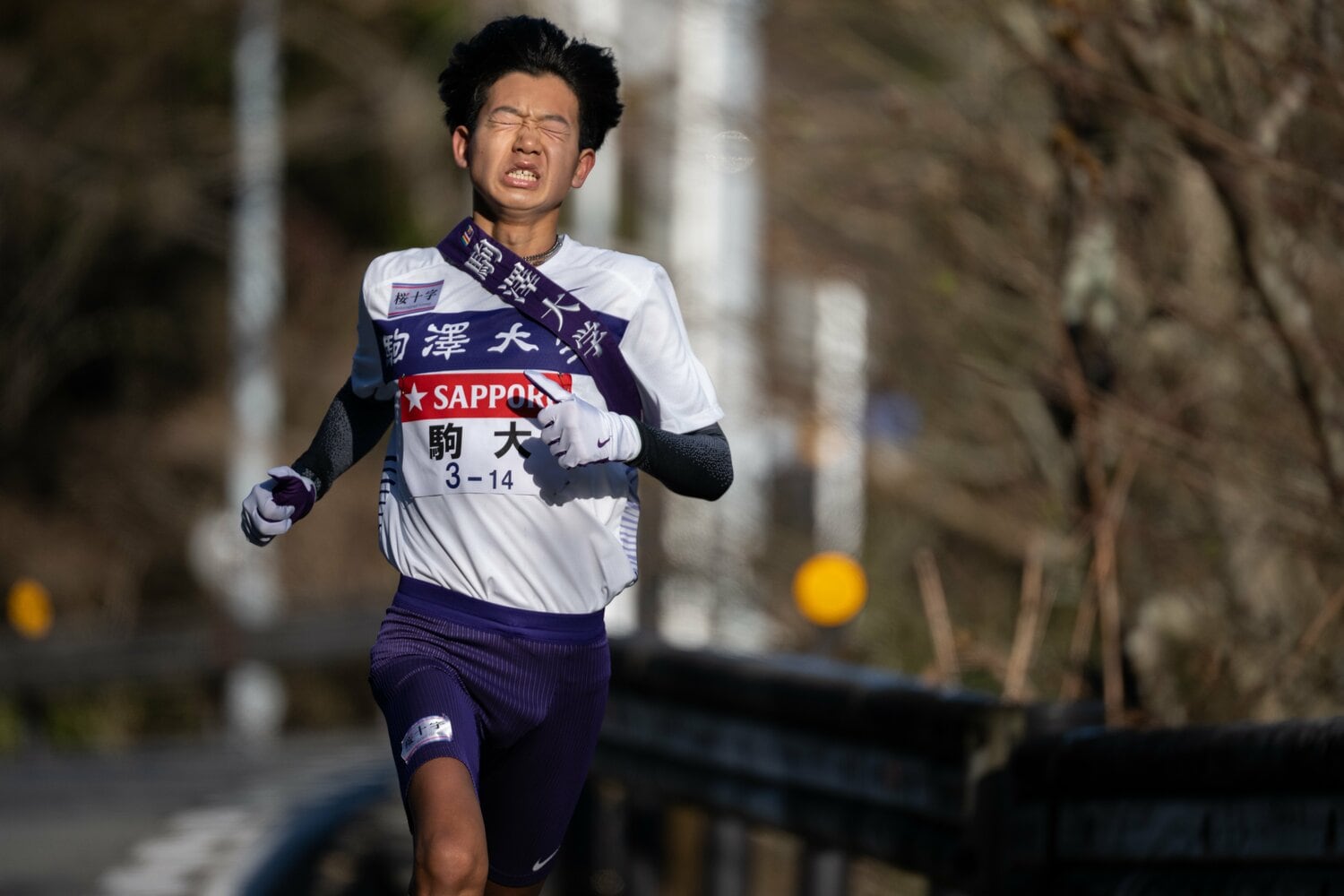 レース中、思わず顔を歪ませる伊藤 ©Nanae Suzuki