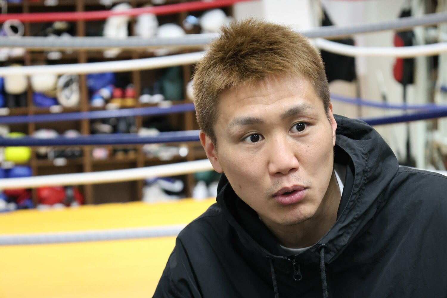 井岡と同い年、同じ関西出身でもある小國 ©NumberWeb