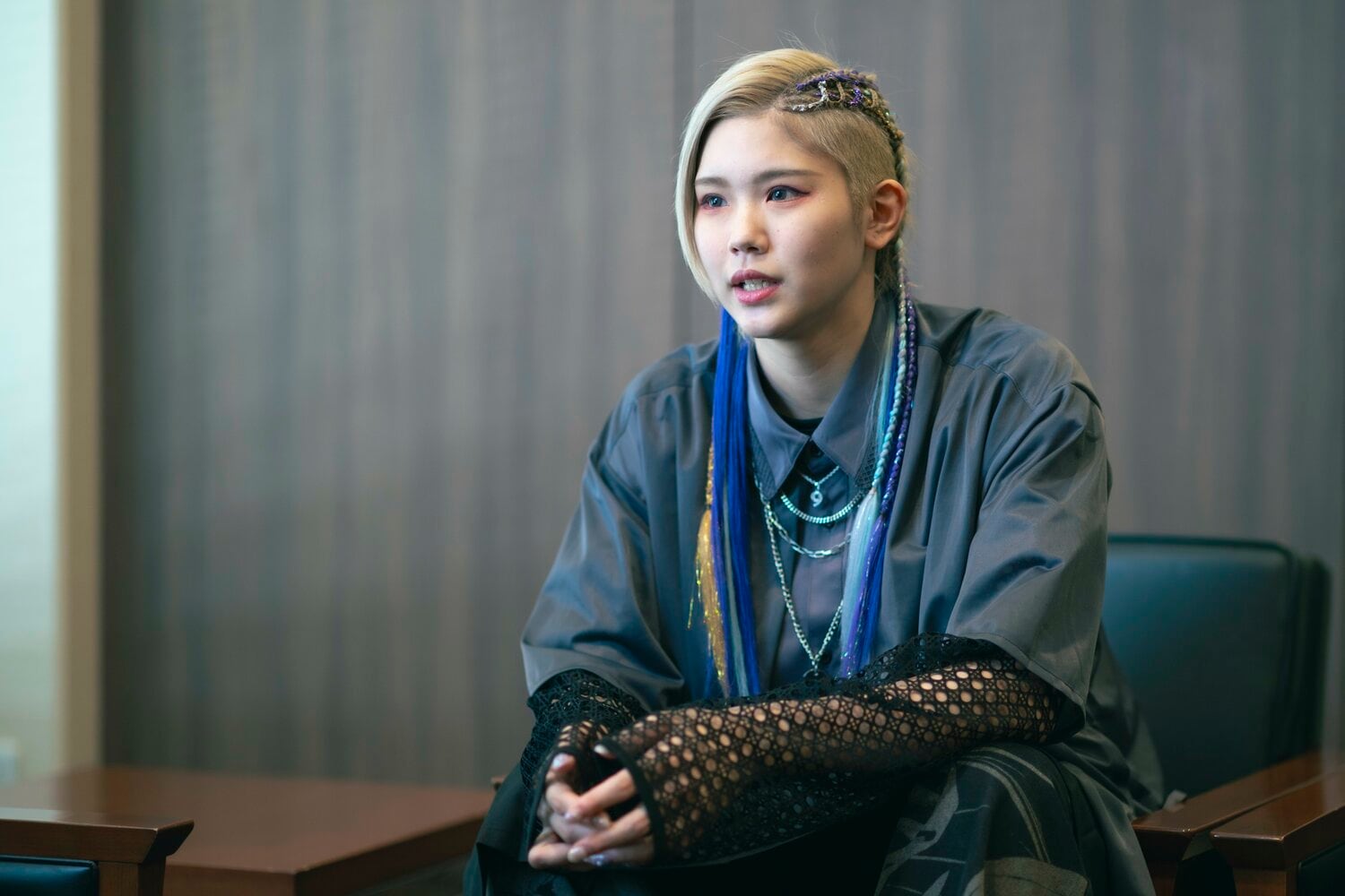 インタビューに答える皇希。そのキャリアは短いながらも濃密だ