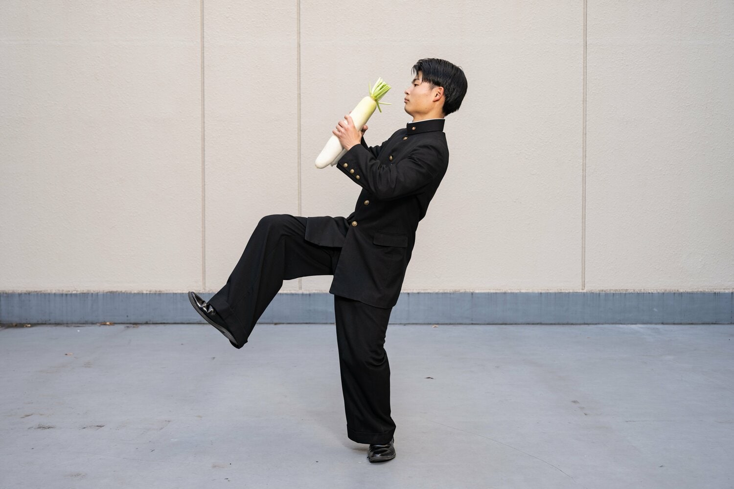 ５．上体をのけぞらせていく