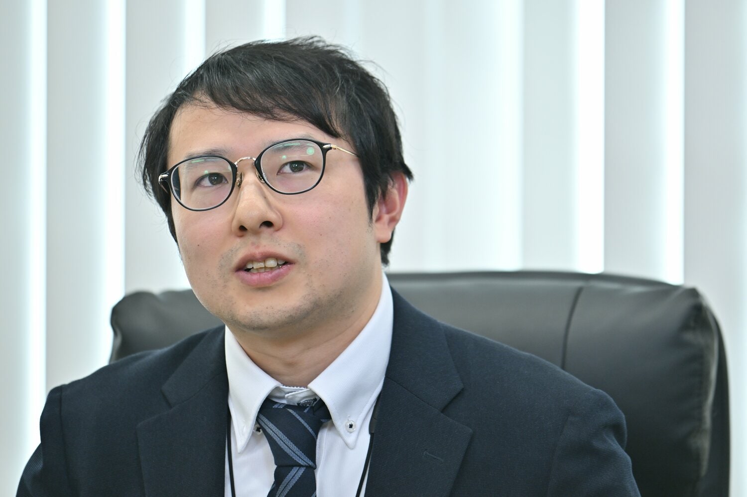 中大時代を振り返る梁瀬さん。現在は千代田区内の事務所で弁護士を務める　©︎Hideki Sugiyama