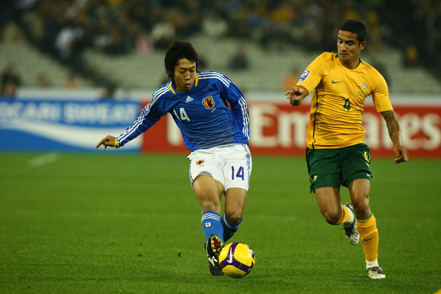 2009年6月、南アフリカW杯アジア最終予選のオーストラリア戦でプレーする中村憲剛氏　©Tamon Matsuzono
