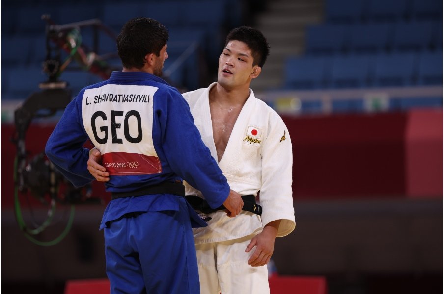 相手の健闘を称える大野　©JMPA