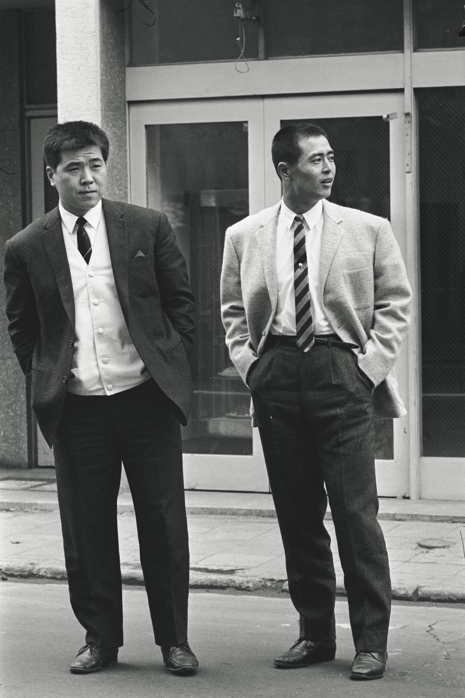 若き日の野村克也（左）と王貞治（右）　©︎BUNGEI SHUNJU