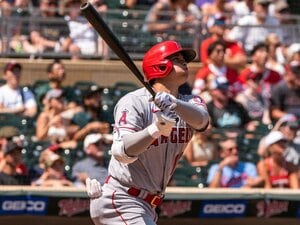 大谷翔平が“どれだけ打っても”エンゼルスのプレーオフ進出確率は〈6.90％〉!? 2001年のイチローと比較してみたら…