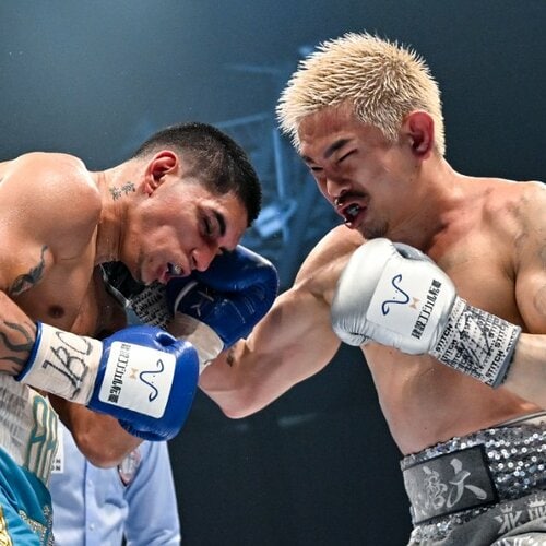 井岡一翔サイン入りグローブ　ボディメーカー 井岡一翔サイン入りグローブ ボディメーカー - メルカリ