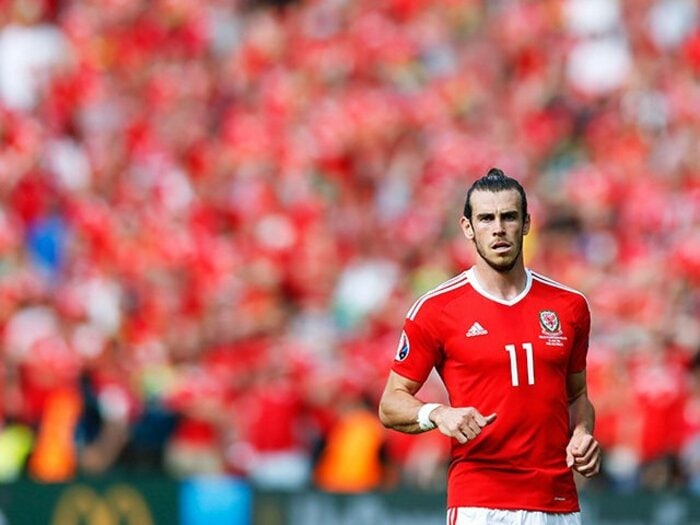 18年前、世界98位だったウェールズ。EUROベスト8、ベイルの冒険は続く。＜Number Web＞ photograph by AFLO