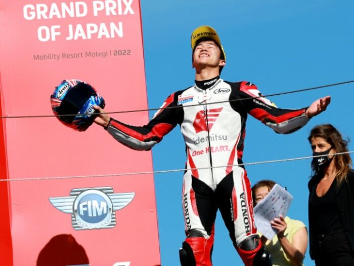 《Moto2》連勝なるか? 日本GPで会心の大逆転勝利を挙げた小椋藍がタイGPで迎える、チャンピオン争いの正念場<Number Web> photograph by Satoshi Endo