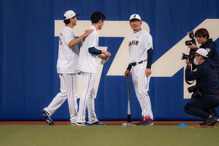 大谷翔平の「仲間想い」な日常…スキンシップに“神インタビュー”、新