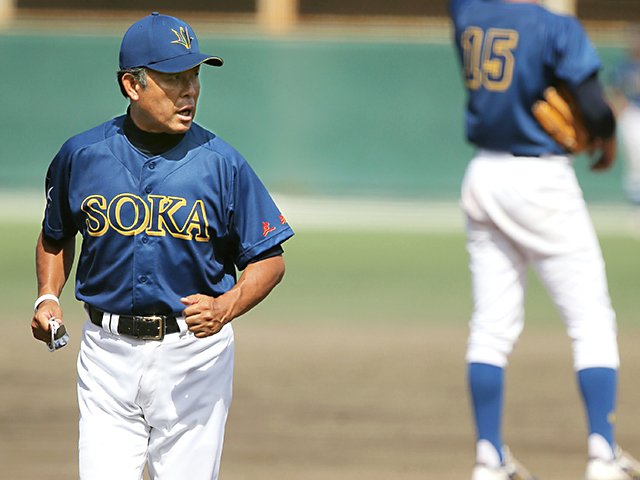 創価大ひと筋37年…“グラウンドもない”弱小校の監督になり、小川泰弘、石川柊太ら球界のエースを生み出した男 - 大学野球 - Number Web -  ナンバー