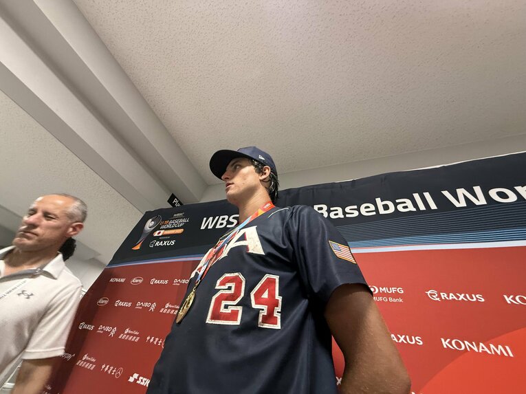 二刀流の怪物。198cm、115kg。MVPを獲得したコールマン・ボスウィック　©Yuji Yanagawa