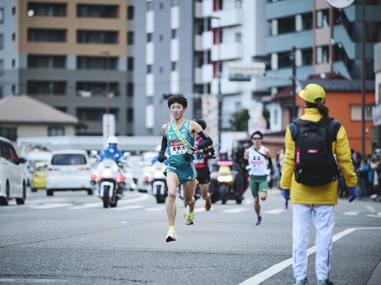 近藤は3年時から急成長。そのストイックさには後輩だった佐藤も舌を巻く　©Yuki Suenaga