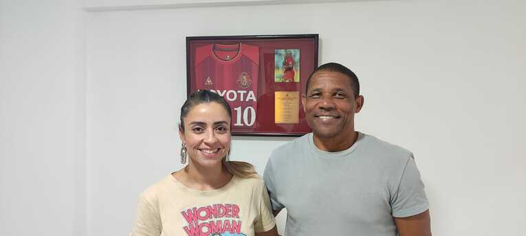 妻タイーゼさんと…写真はまだまだ続きます　©Hiroaki Sawada