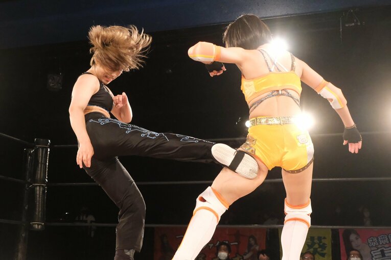 サイコロで勝敗が決まる？ 人気団体が “脱プロレス”で見せる女優たちのチャレンジとは…エース青野未来「エンタメだけど闘いがある」(33)