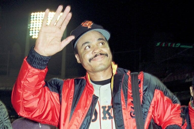 1993年に来日したジェシー・バーフィールド。86年にア・リーグ本塁打王を獲得しているだけにその期待は高かったが… ／ photograph by Sankei Shimbun