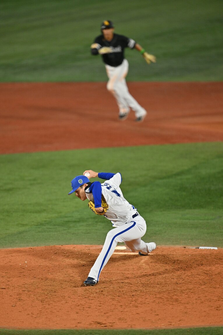 日本シリーズ第1戦、力投する中川颯　©Hideki Sugiyama