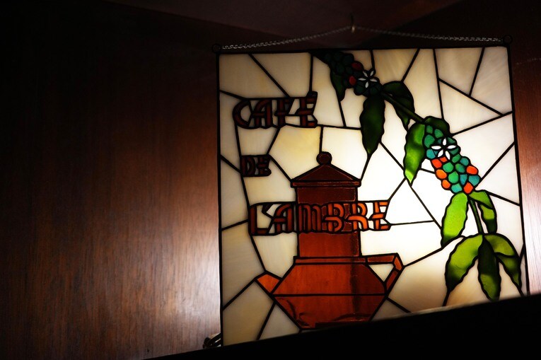 上の方にもステンドグラスがある　©Essei Hara