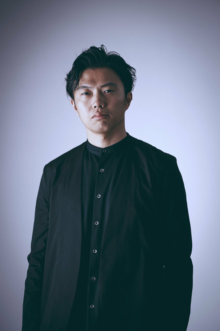 名久井レオ名義でアーティスト活動をおこなう　写真は株式会社シュワーボ提供