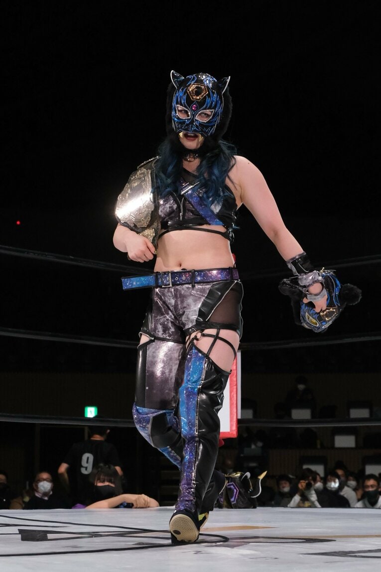 〈スターダム〉“永遠のライバル”キッドとAZMがついに激突…王座戦3wayマッチを前にAZM「同じリングにいるだけで楽しい」(32)