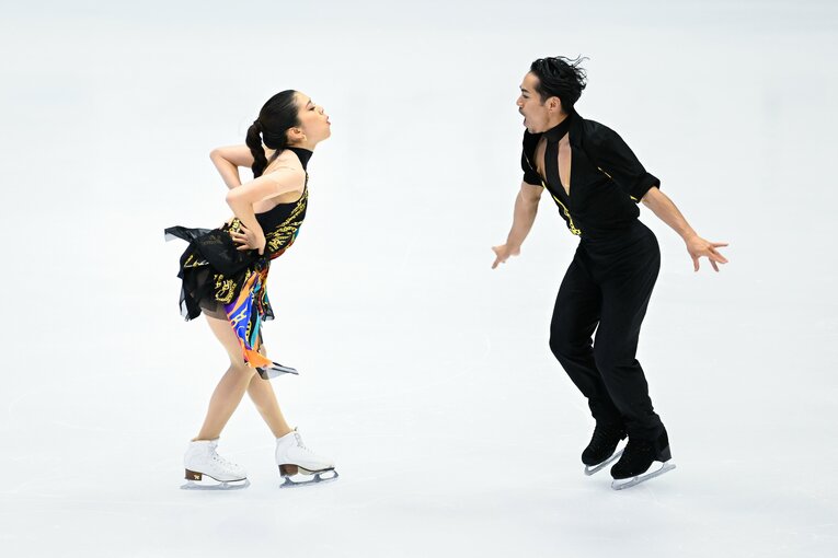 「すごい見つめられている感があって…」高橋大輔＆村元哉中が奏でる新たな関係性「音楽が鳴った瞬間、大ちゃんの目力が変わるんです」(61)