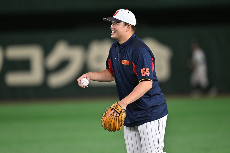 公式練習中は笑顔も見せた村上　©︎Naoya Sanuki