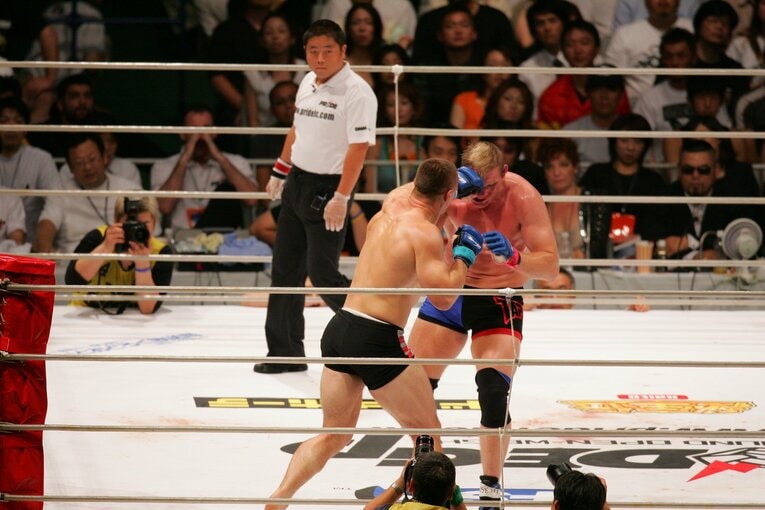 ミルコ・クロコップvs.ジョシュ・バーネット（2006年・PRIDE無差別級グランプリ決勝）©Toshiya Kondo