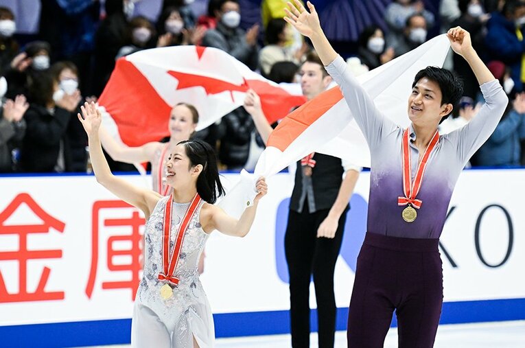 NHK杯でSP世界歴代5位の得点を叩き出し優勝した三浦璃来・木原龍一組。成長著しい2人だが、日本のシニアのペアは実質“りくりゅう”のみという危機的状況にある ／ photograph by Asami Enomoto