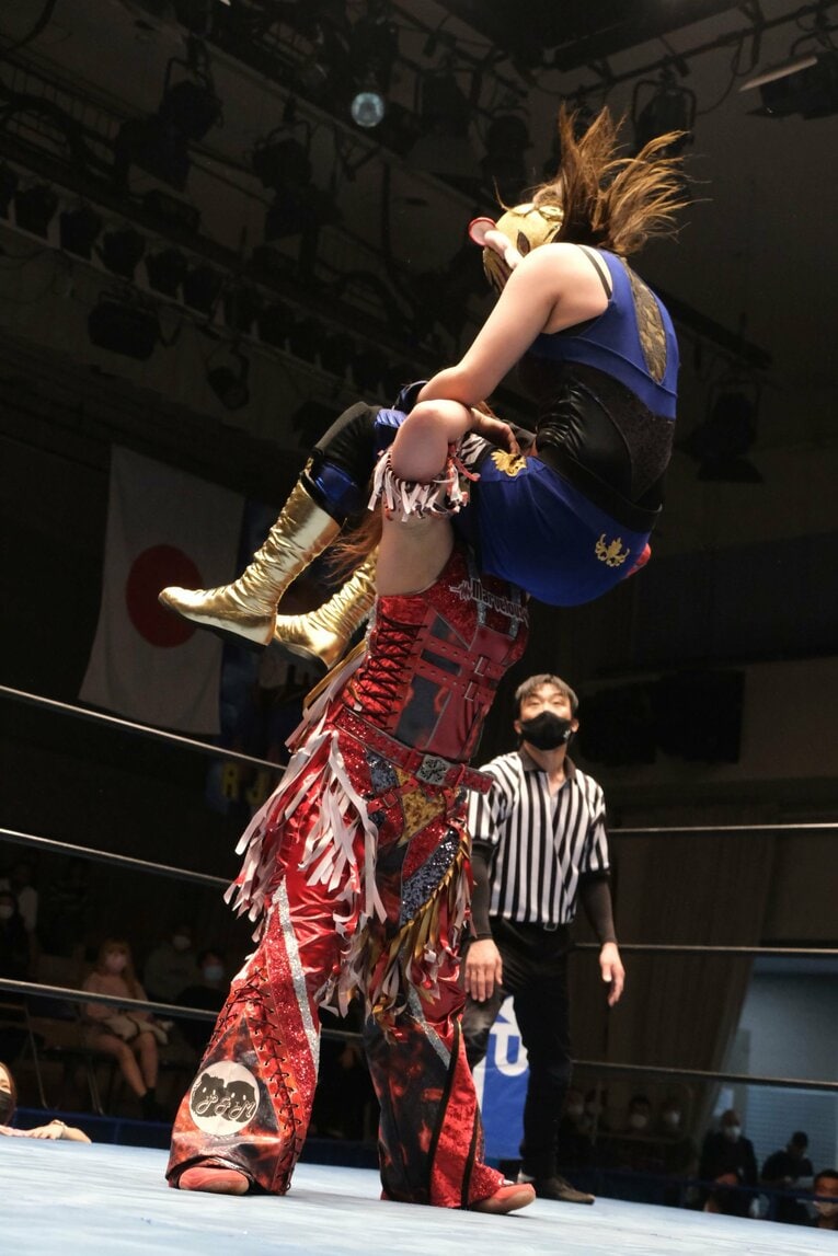 「タイガー・クイーンの涙を見た」佐山聡考案の“新技”で勝利も…彩羽匠戦で崩れかけた女性版タイガーマスクの“謎”(18)