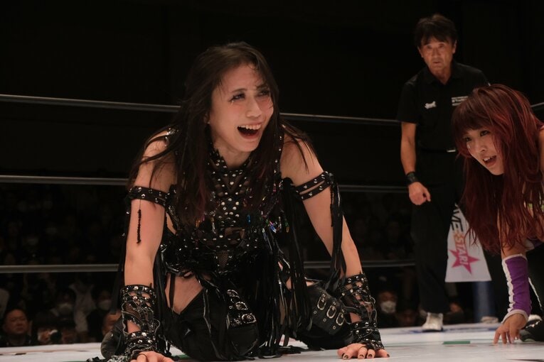 無料中継でも話題を集めた上谷沙弥vsAZM（9月27日）　©Norihiro Hashimoto