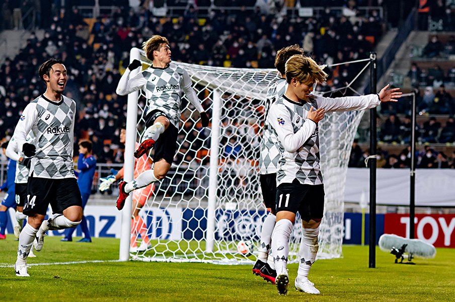 今の神戸は、良くない試合でも勝つ。酒井高徳「こういう戦い方がある」<Number Web> photograph by AFLO