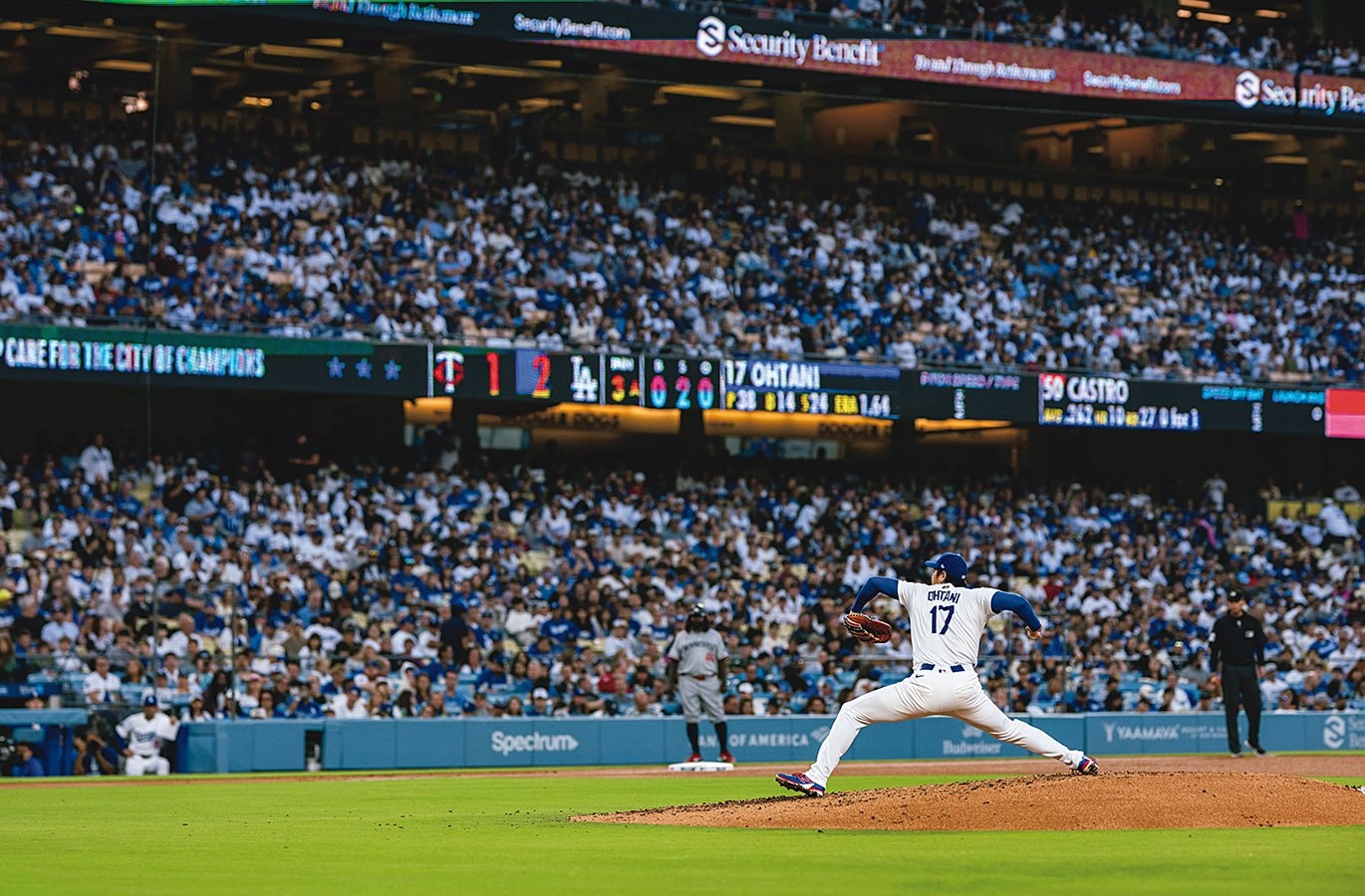 直球は轟音を立て、高めにホップ」大谷翔平が異例の“実戦リハビリ調整