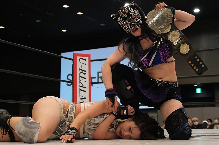 <スターダム>「心の闇を全部刻み込む」悲願の王座奪取、スターライト・キッドが“涙なし”のワケ…リーグ初戦、彩羽匠のオーラもすごかった<Number Web> photograph by Norihiro Hashimoto