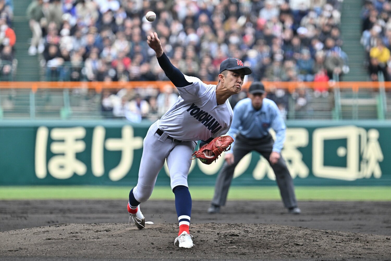 大器の評判も高かった横浜の2年生投手・織田だが、痛打される場面も目立った　©Hideki Sugiayma