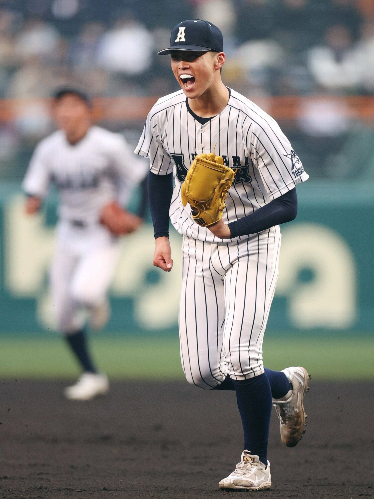 2回戦の熊本国府戦では14三振を奪い完封勝利を挙げるなど、快投を見せた吉岡にはプロスカウトの注目も集まる　©JIJI PRESS