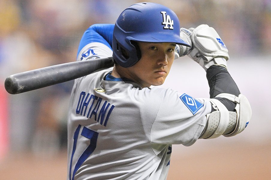 “テレビに映らない”大谷翔平「オオタニはクレイジーだ」謙虚な“164キロ怪物”ミジオロウスキー23歳に取材後「大谷がHR打ちそう」記者陣ポツリ<Number Web> photograph by Icon Sportswire/Getty Images