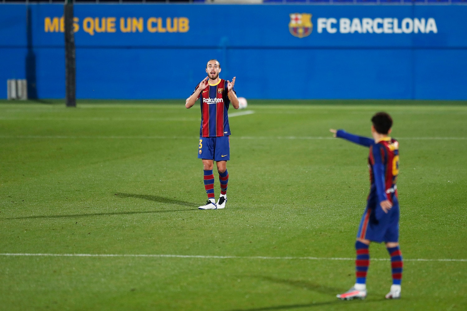 過去の試合で、ミンゲサとのコミュニケーション©Daisuke Nakashima