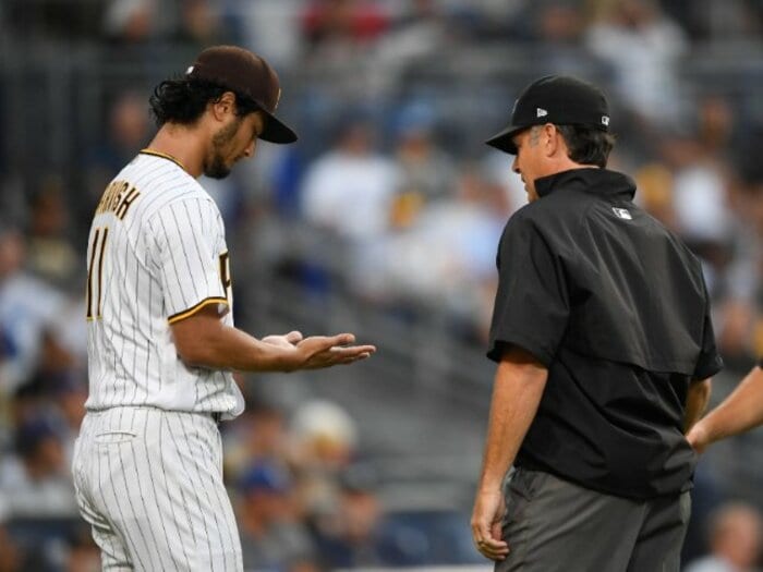 クリーンなダルビッシュでさえ不信感…シーズン中、なぜMLBは急に“不正な粘着物質”取り締まりを始めたのか?<Number Web> photograph by AFLO