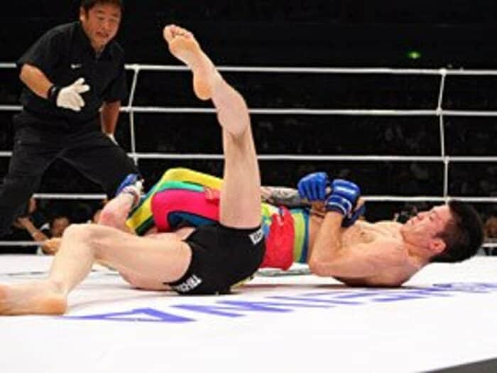 青木快勝のDREAMで見られた“日本式MMA”。＜Number Web＞ photograph by Susumu Nagao