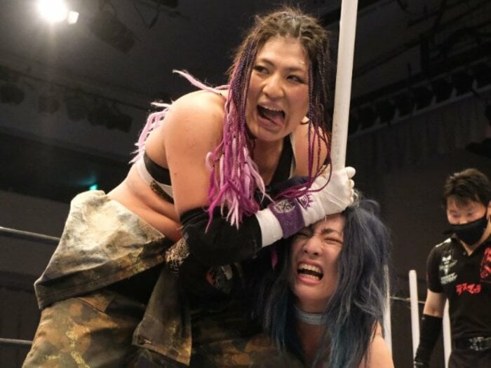 「人生狂いました、いい意味で」母の心配も賛否両論も超えて…世羅りさと“同志”たちが突き進む女子プロ“デスマッチロード”＜Number Web＞ photograph by Norihiro Hashimoto