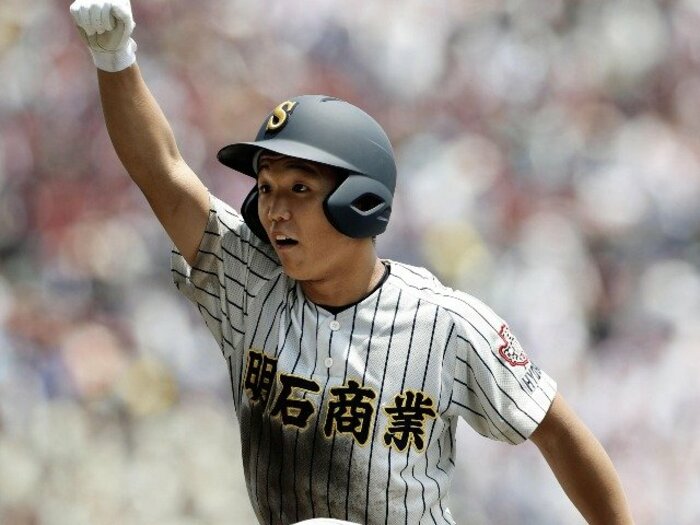 明石商・田渕翔は笑って夏を終えた。「僕が泣いても仕方ないんで」＜Number Web＞ photograph by Kyodo News