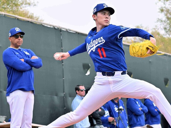 「マイナーに行くでしょう」ドジャース・ロバーツ監督の“佐々木朗希評”はどう変化した?「以前ほどの体力がない」苦言も…「これはプロセス」<Number Web> photograph by JIJI PRESS