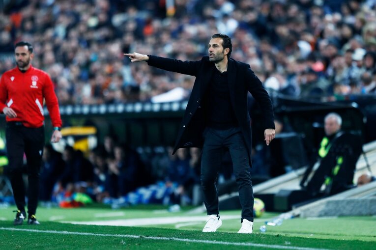 〈久保建英ソシエダ月間MVP〉敵地で憎まれるのは名が知れた証拠だが…「クボへの徹底マーク」と“1枚も撮れなかったシーン”とは(17)